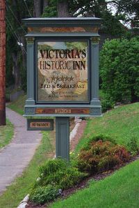 Victoria Inn sign